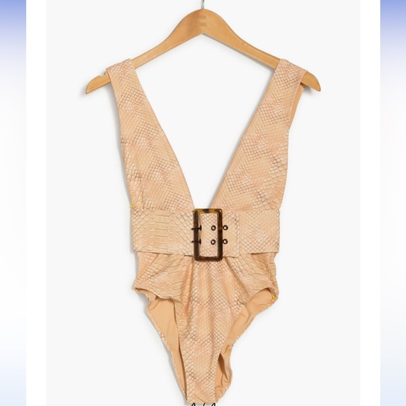 Plunge Belted One-Piece Swimsuit - NWT - Picture 4 of 7